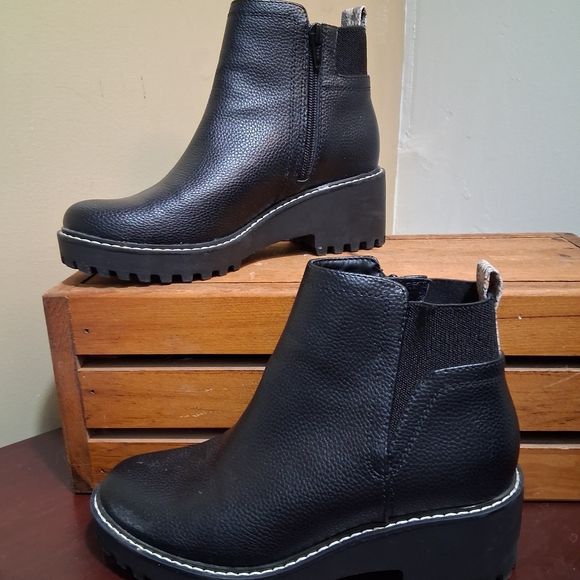 Dolce Vita Womens Huey H2O Boot Size 6 - Picture 2 of 3